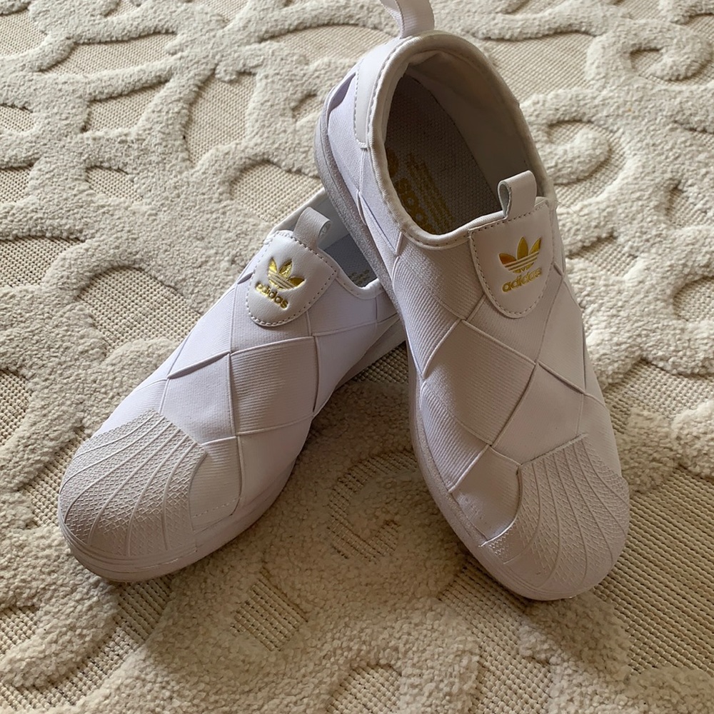 Adidas sneakers size 7.5